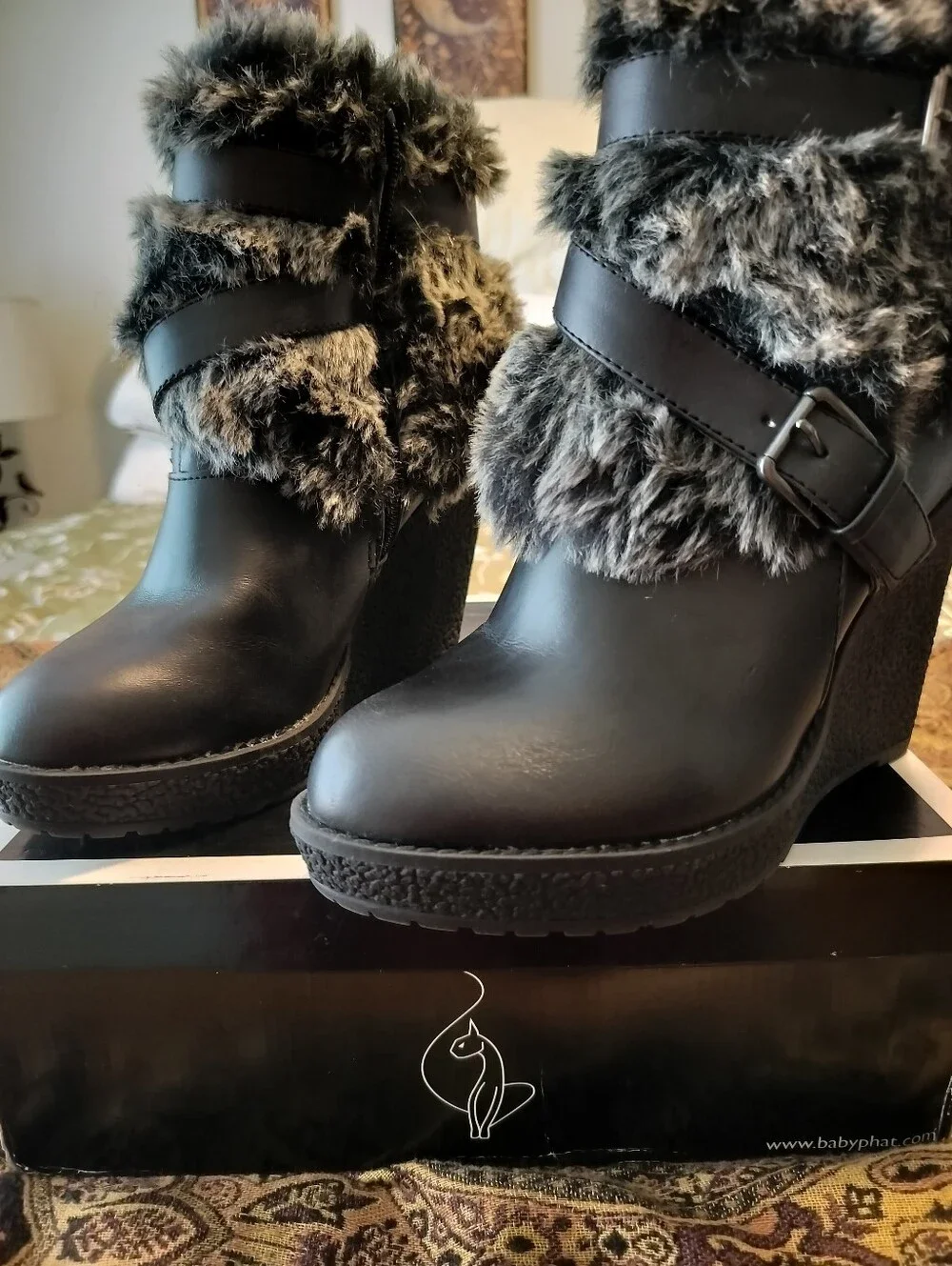 VTG Y2K Baby Phat Women's 7.5 Demaris Faux Fur Wedge Boots Black Like New OG Box